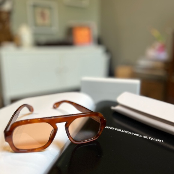Stylish Brown Sunglasses for Women main image 11